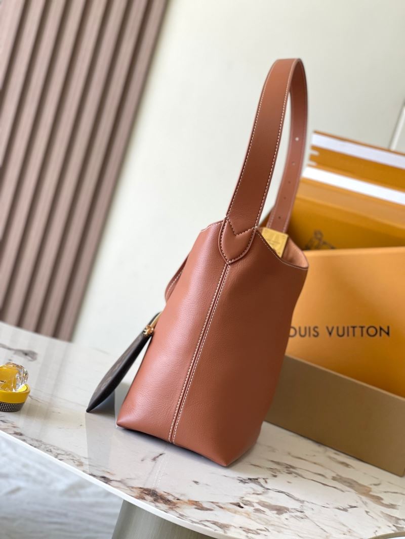 Louis Vuitton Hobo Bags